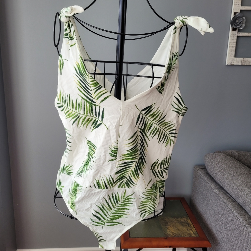 (L)Body Suit